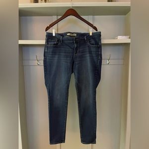 Old Navy Rockstar (stretch and Jeggin